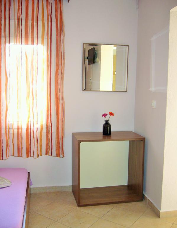 Vordos Rooms Nea Vrasna Exterior photo